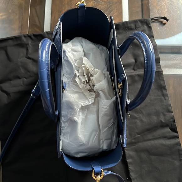 Lauren Ralph Lauren Tyler Croc Embossed Leather Tote Bag - Picture 8 of 15